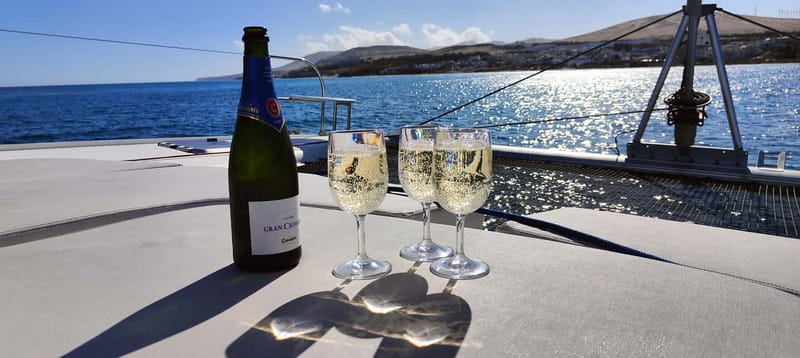 Tenerife: PRIVATE Catamaran cruise with Lunch and Drinks - Equipment and safety on the water