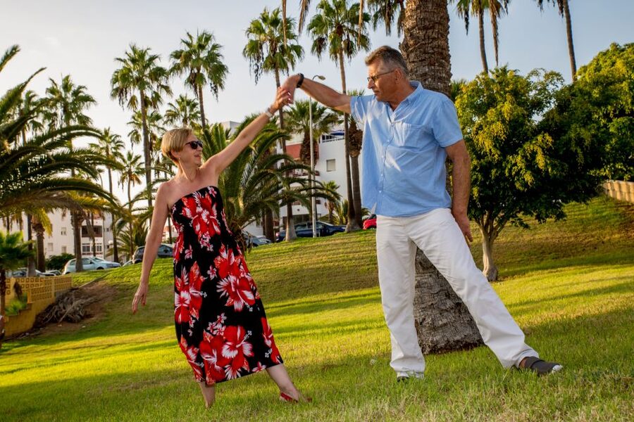 Tenerife: Professional Photo Shoot with 50 Photos - Practical clothing advice for the evening