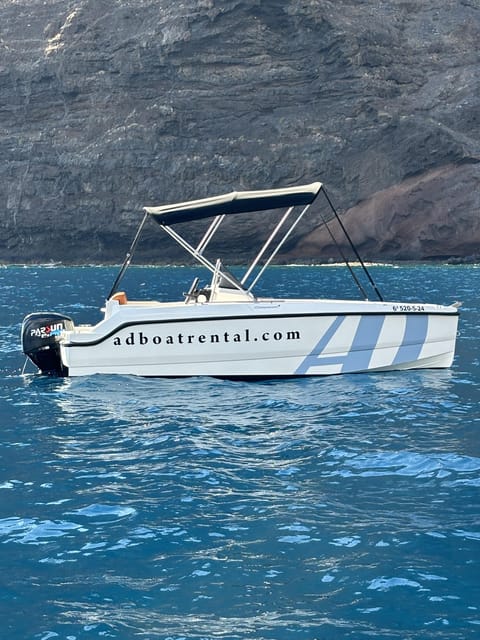 Tenerife: rent a boat without license - Snorkeling at a Southern Beach