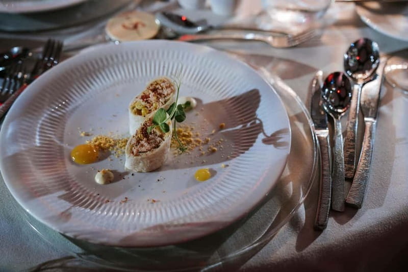 Tenerife: Scandal Dinner Show Entry Ticket and 5-Course Meal - The five-course dinner and what to expect on the plate