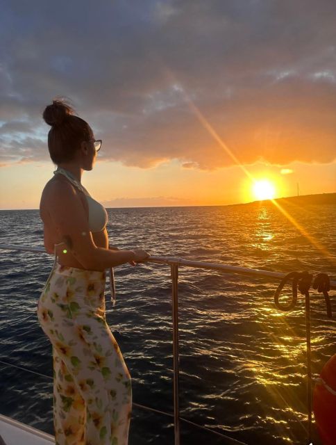 Tenerife: Sunset Catamaran Tour with Transfer, Buff & Drinks - Tapas, drinks, and a relaxed return