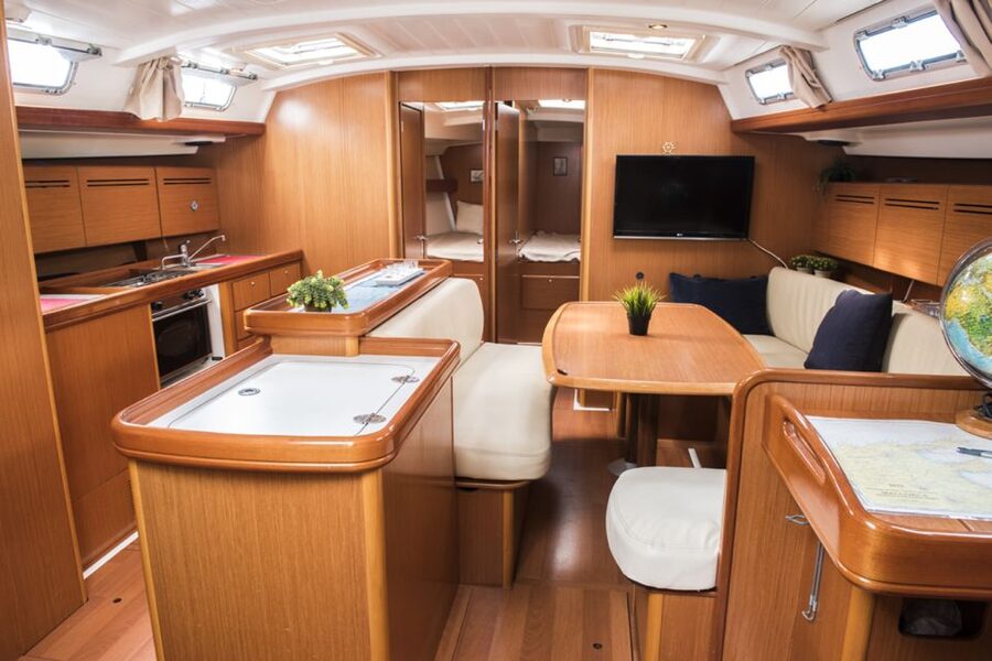 Tenerife: Whale and Dolphin Watching Tour by Sailboat - Who should book this three-hour cruise
