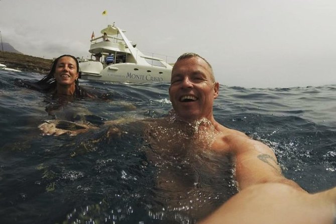 Whale Watching Catamaran Cruise with Transfer, Buffet by MC - Comfort, seasickness, and weather